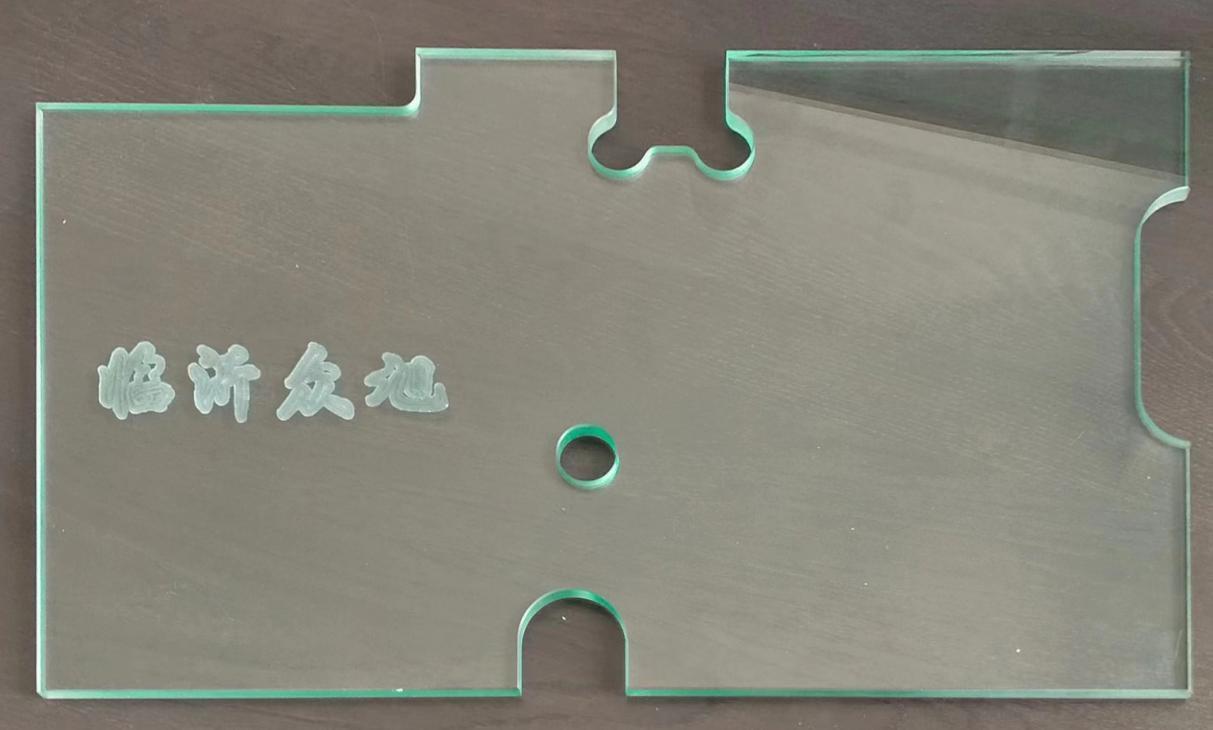 Processamento de vidro CNC